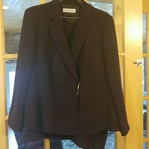 Tahari skirt and jacket suit set